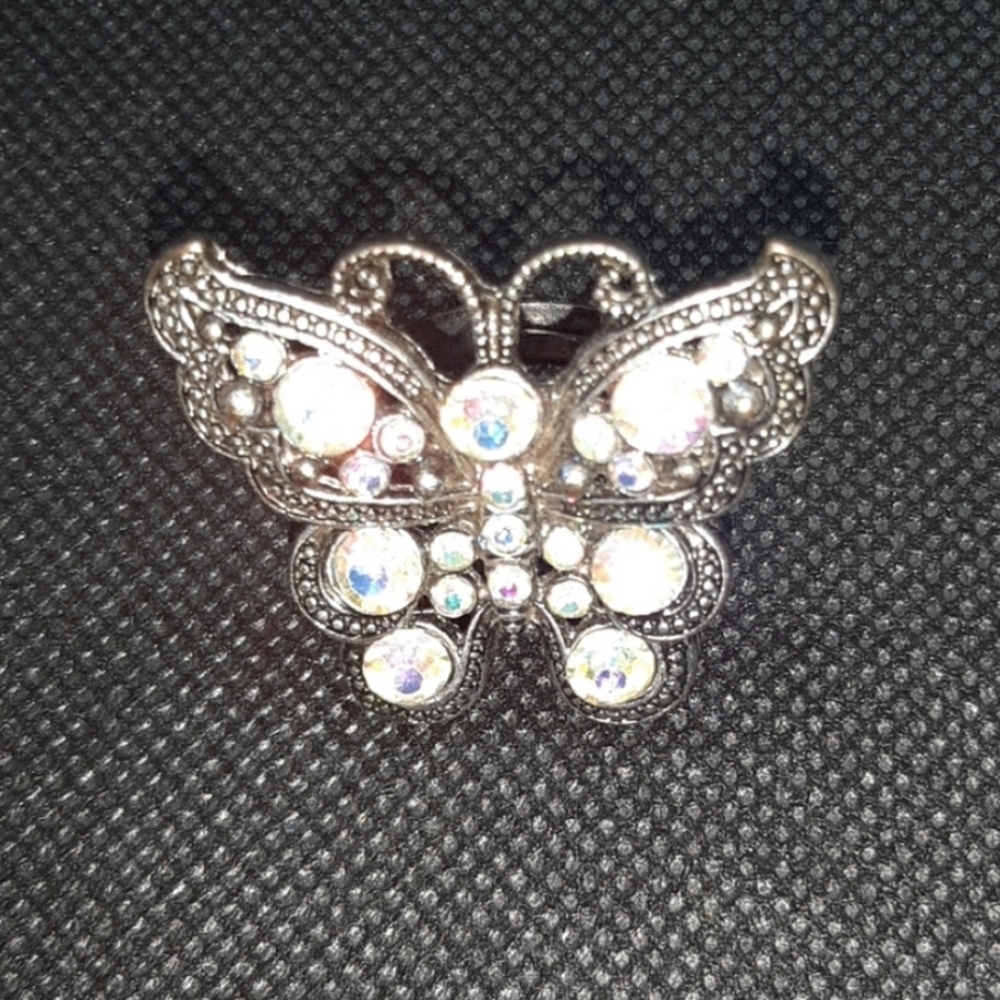 5⭐️ Rated Swarovski Butterfly Ring ~  NWOT